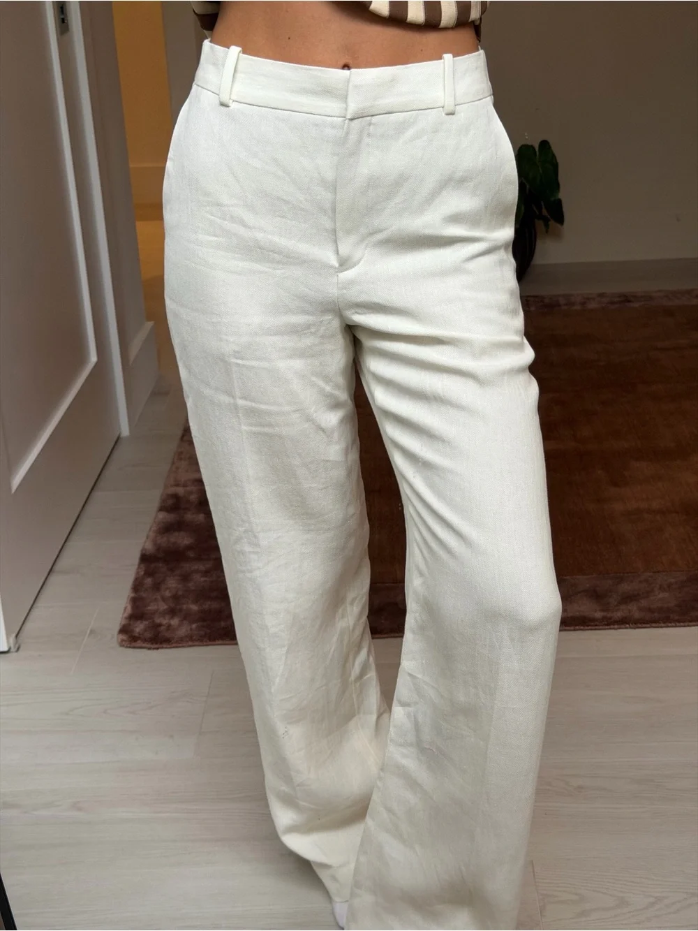 Aritzia Cream Wide-Leg Linen-Blend Chinos